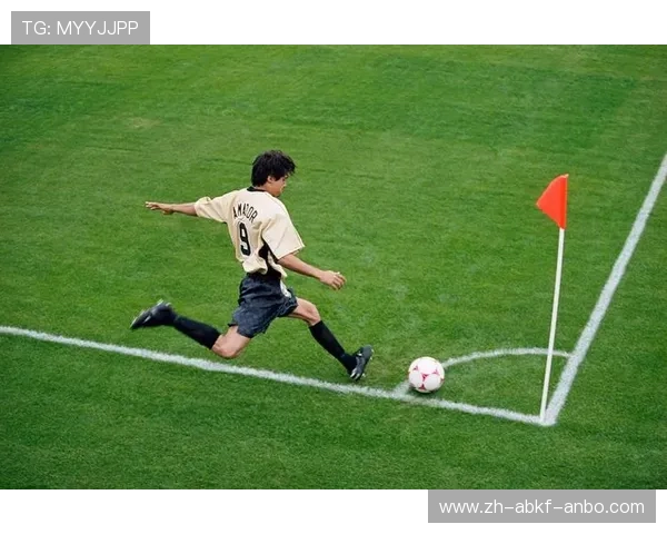 足球滑铲在比赛防守中如何精准控制时机避免犯规